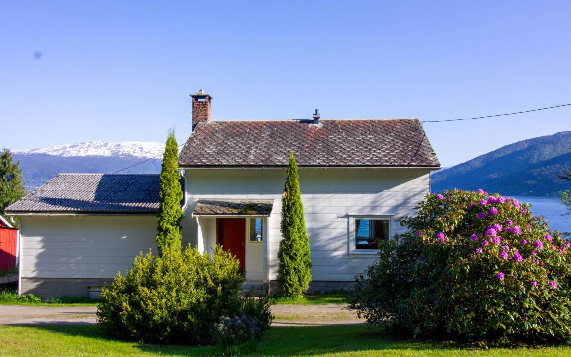 Balestrand House | 120 m² House ∙ 1 bedroom ∙ 6 guests