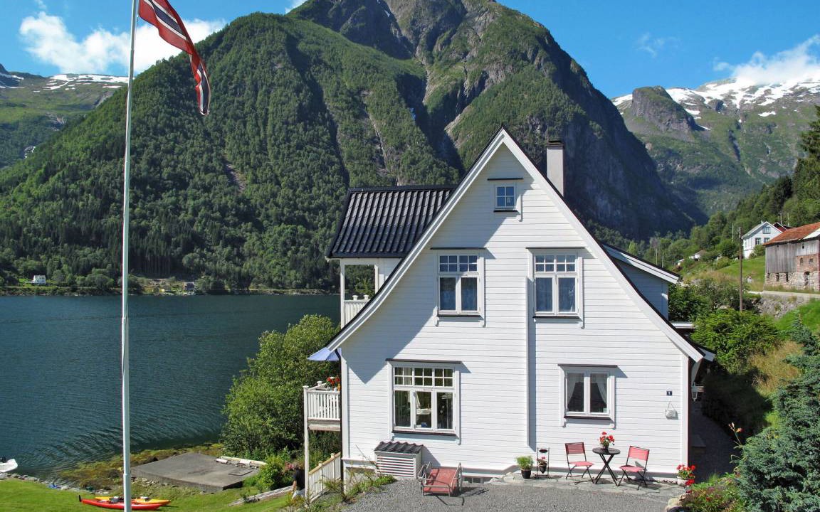 Balestrand Other | 200 m² Accommodation ∙ 4 bedrooms ∙ 6 guests