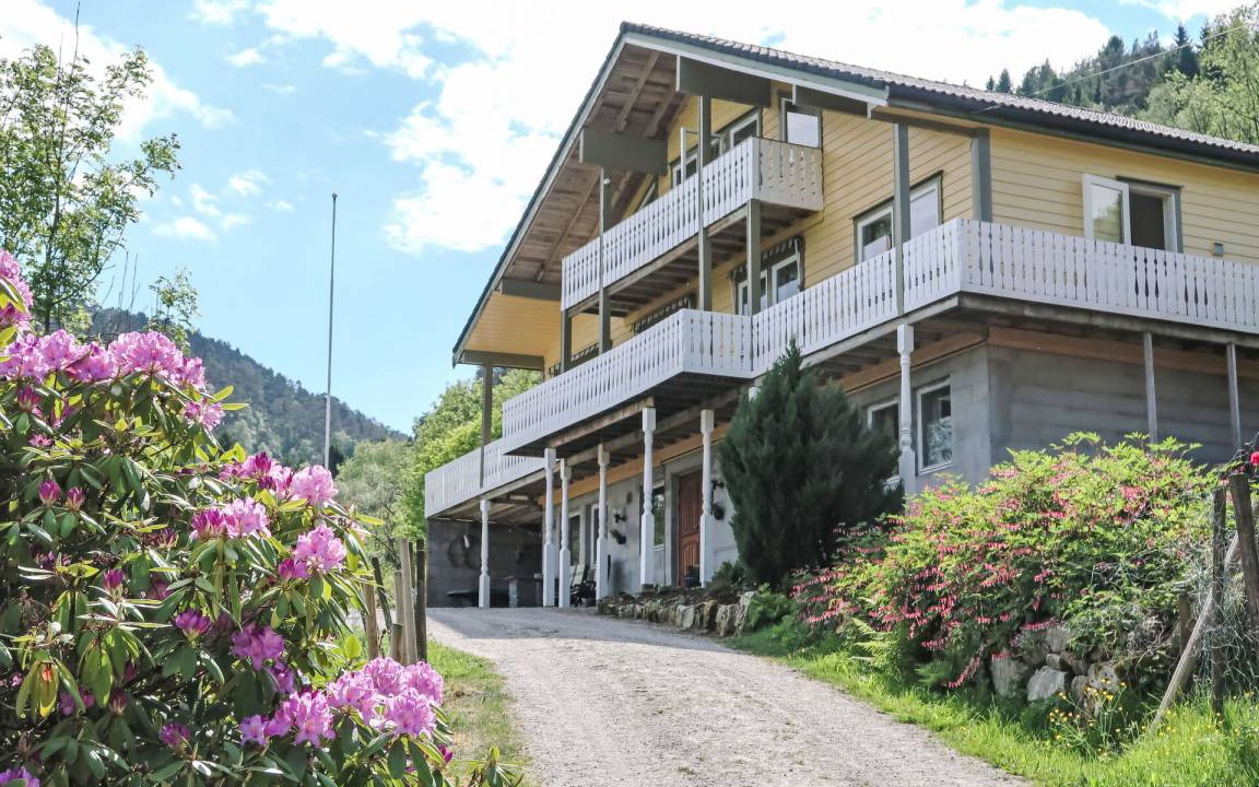 Tysnes Other | 275 m² Accommodation ∙ 5 bedrooms ∙ 10 guests