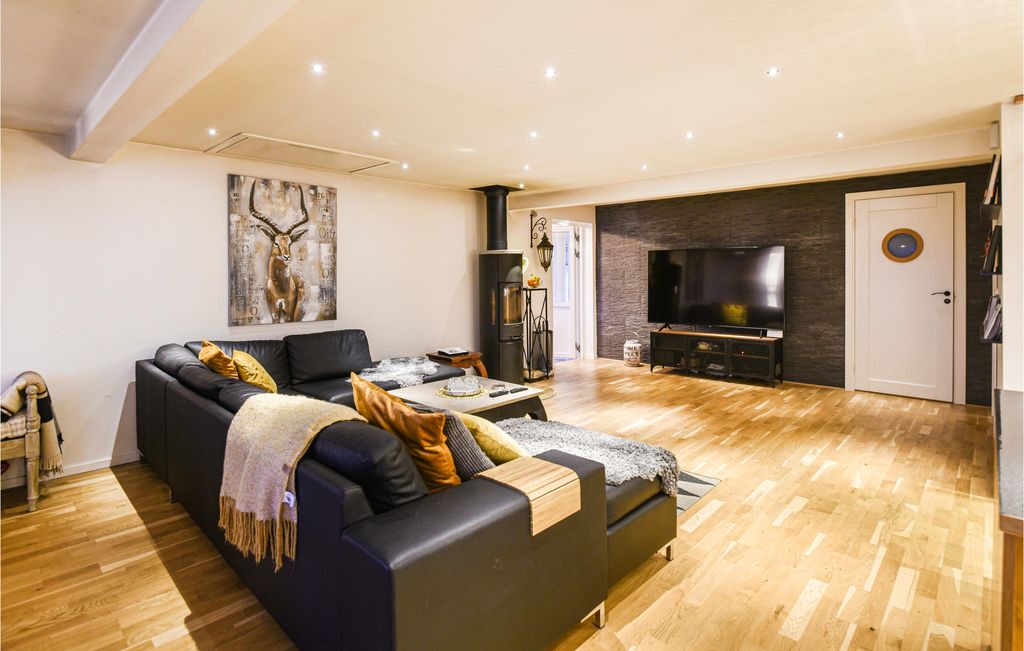 Hokerum House | 4 bedroom accommodation in Hökerum