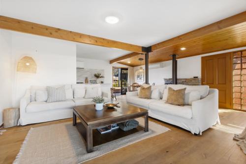 Wanaka House | 4BR Wanaka Home - Walk to That Wanaka Tree & Lake