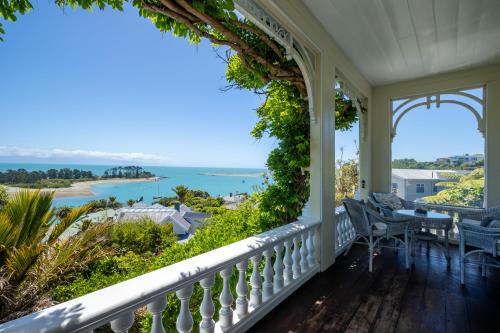 Britannia Heights Apartment | Abel Abode - Te Whare Rangi
