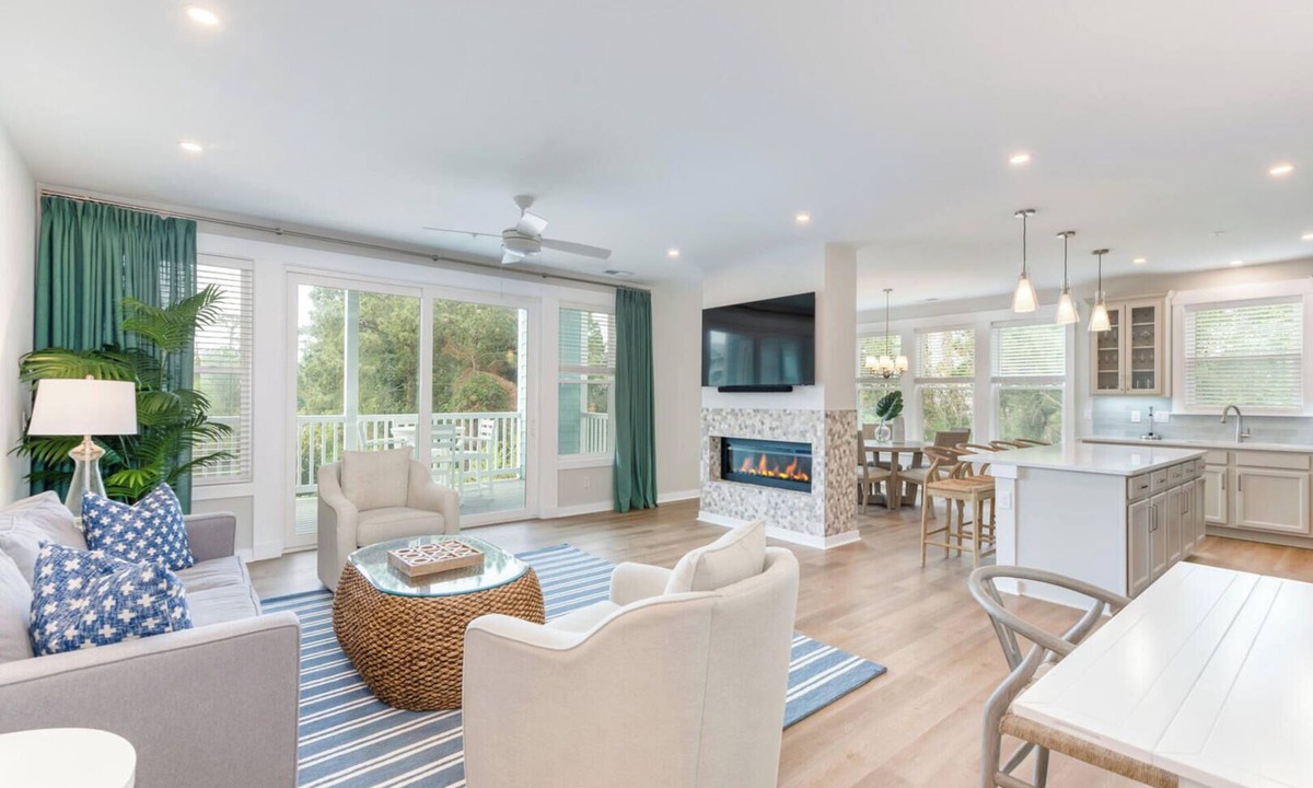 Bermuda Bay Condo | Amethyst Arc - Premium Corner Condo, Sunset Views, King Suite