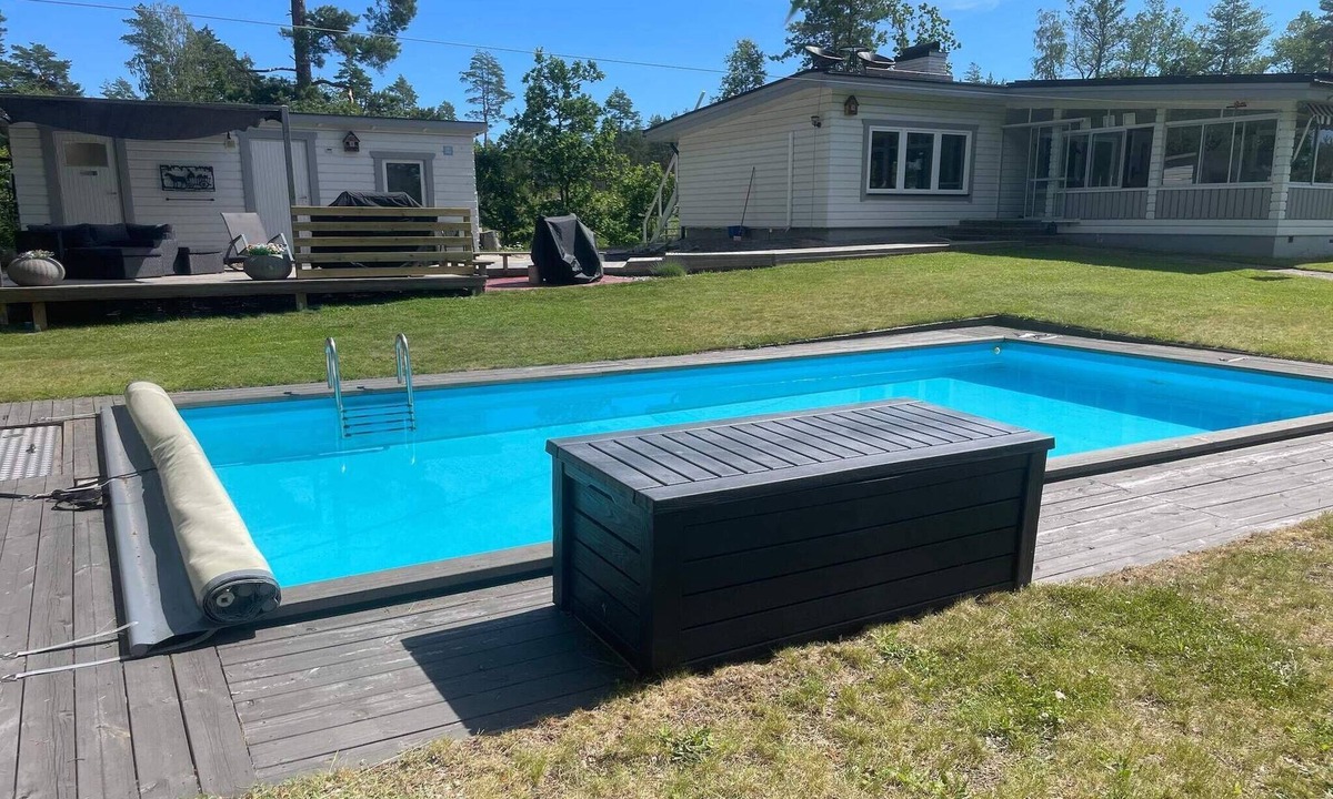 Gamleby House | Archipelago Villa with Pool & Patio