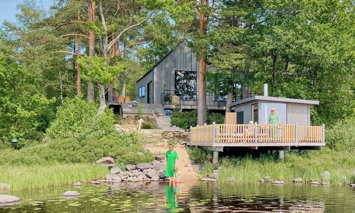 Ryssby House | Architectural cabin with magnificent lake view
