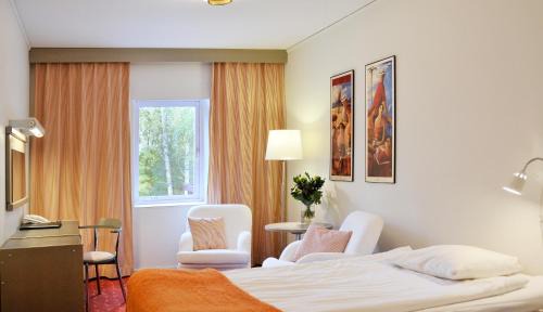 Kyrkviken Hotel | Ariston Hotell