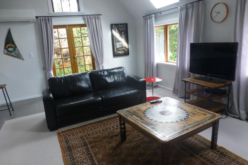 Eketahuna Apartment | Arty Place