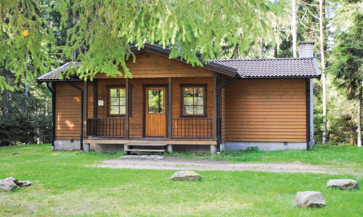 Gislaved House | Awesome home in Gislaved with lake view