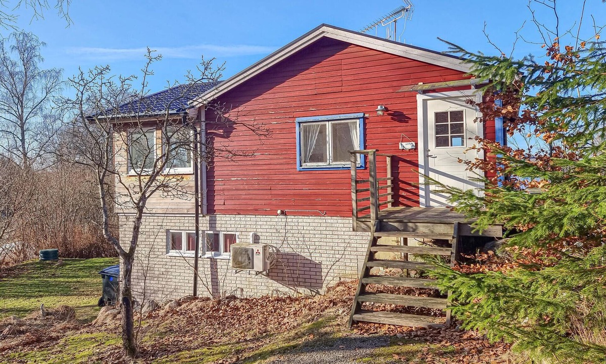 Uddevalla Municipality House | Awesome home in Uddevalla with house sea view