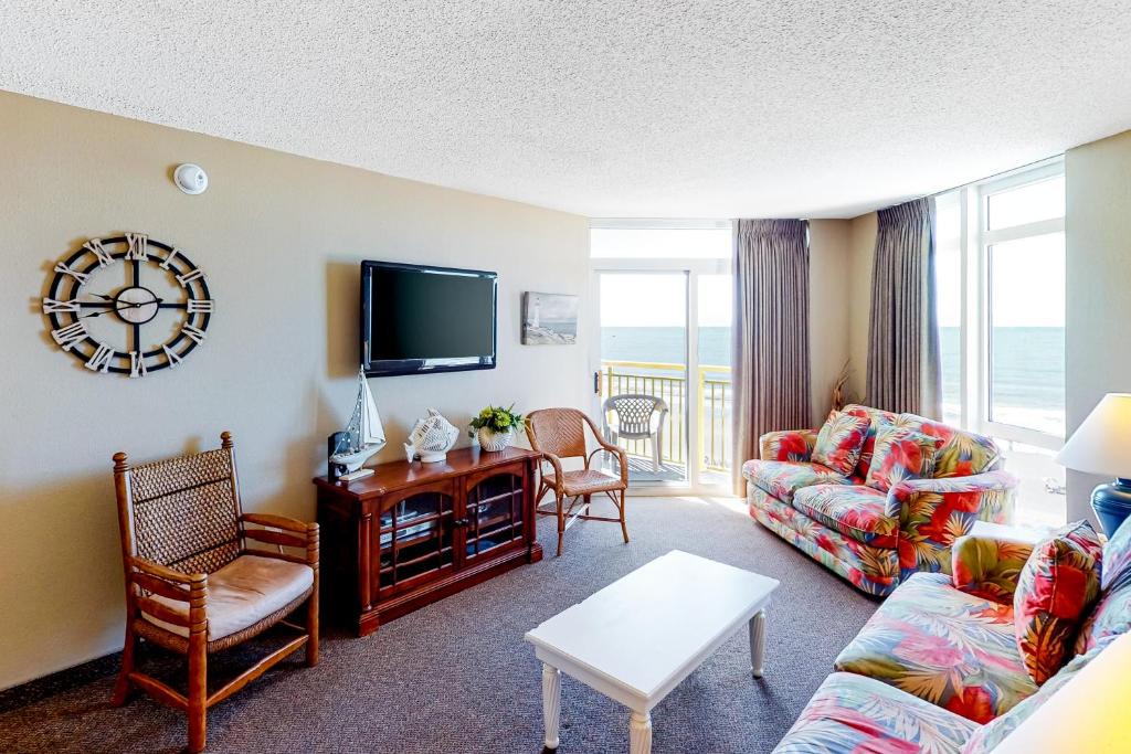 Crescent Beach Hotel | Bay Watch 0617