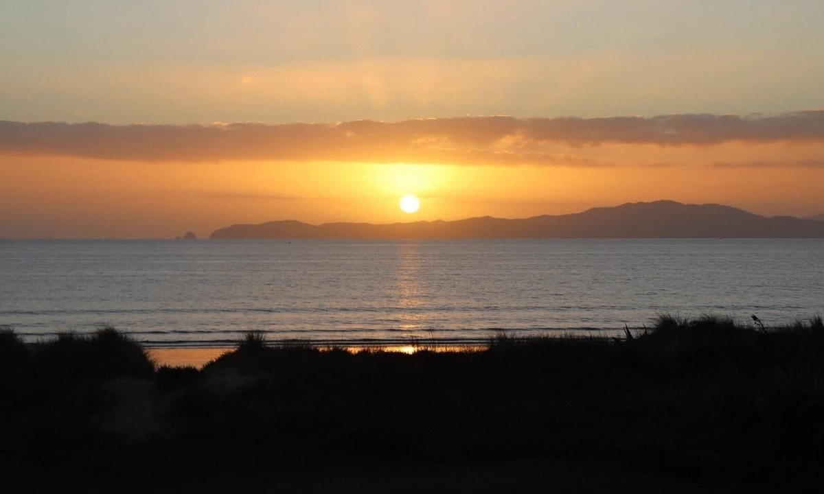 Karkari Peninsula House | Beachcomber's Rest - Beachfront Tokerau