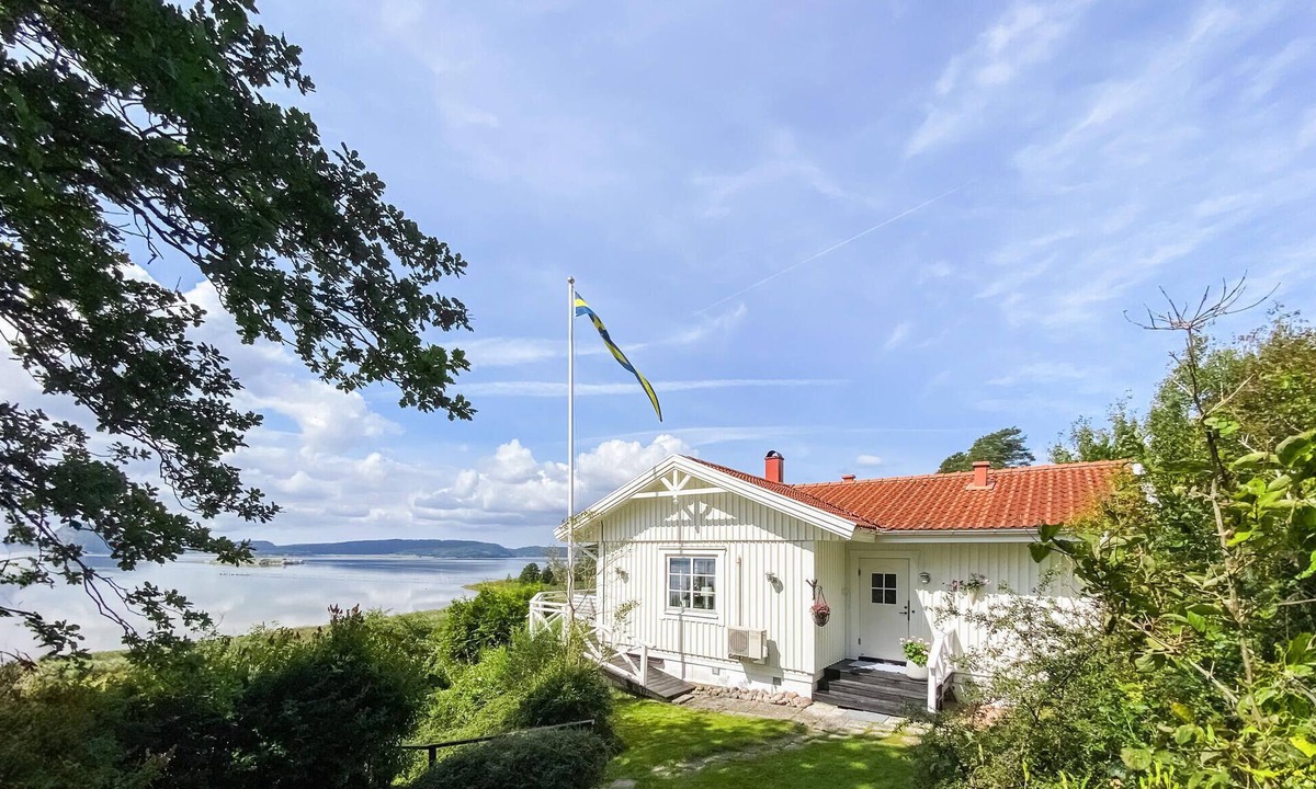 Uddevalla House | Beautiful home in Uddevalla with WiFi
