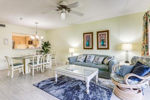 Arcadian Shores House | Beautiful Lakefront Condo: Easy Walk to the Beach!