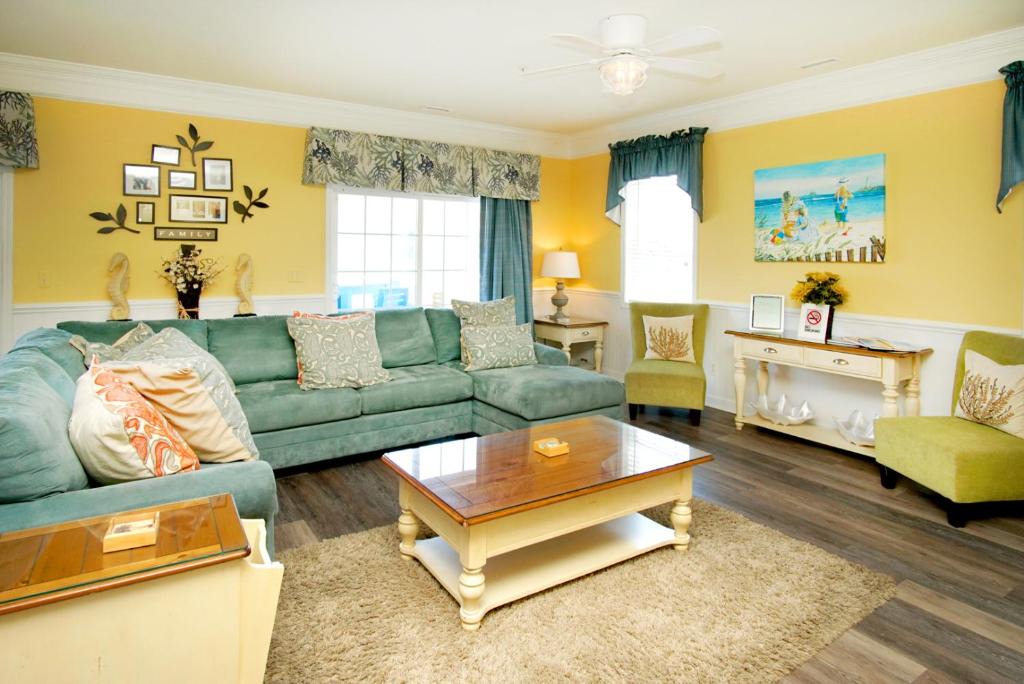 Cherry Grove Beach House | Bermuda Breeze 15B