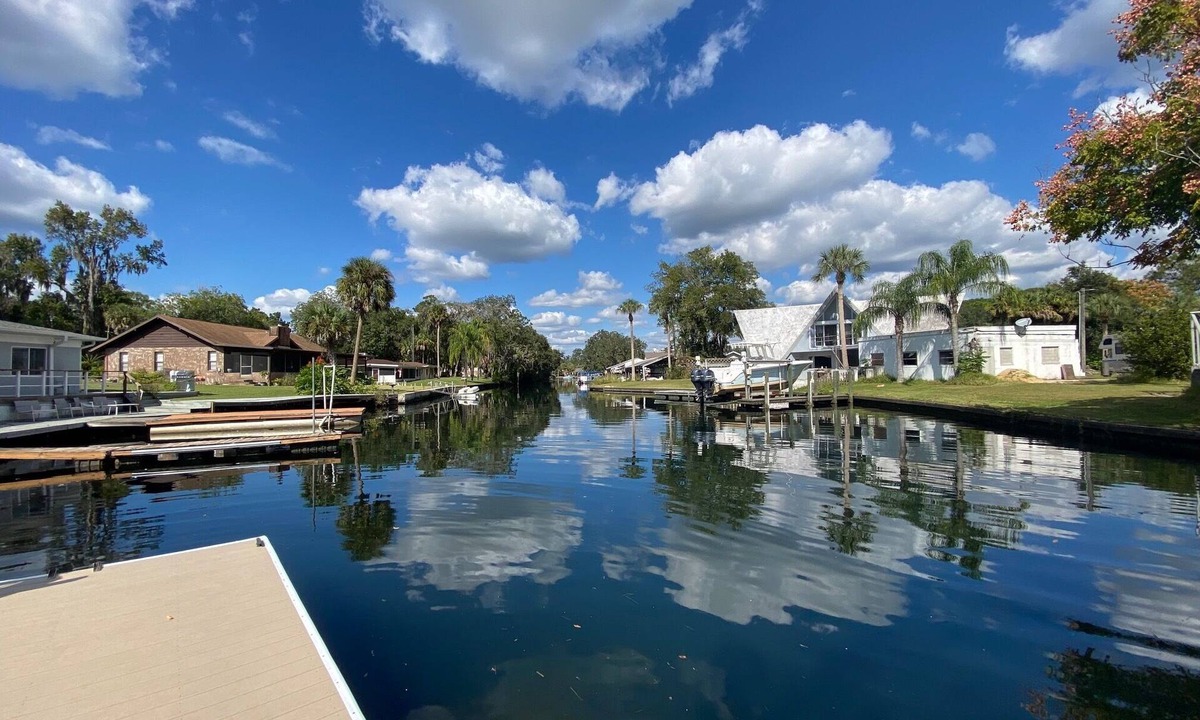 Crystal River House | Bring your Boat & Enjoy Crystal River! Fish & See Manatee at Our Dock, Kayaks