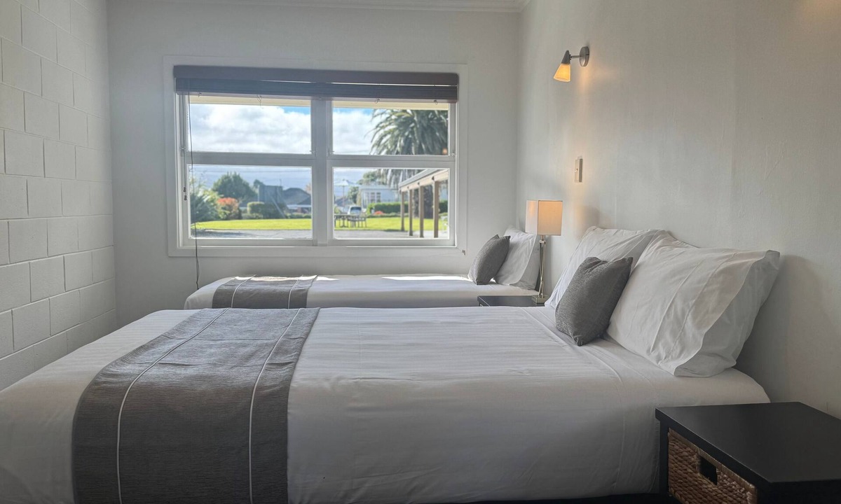 Trentham Hotel | Bristol Motel