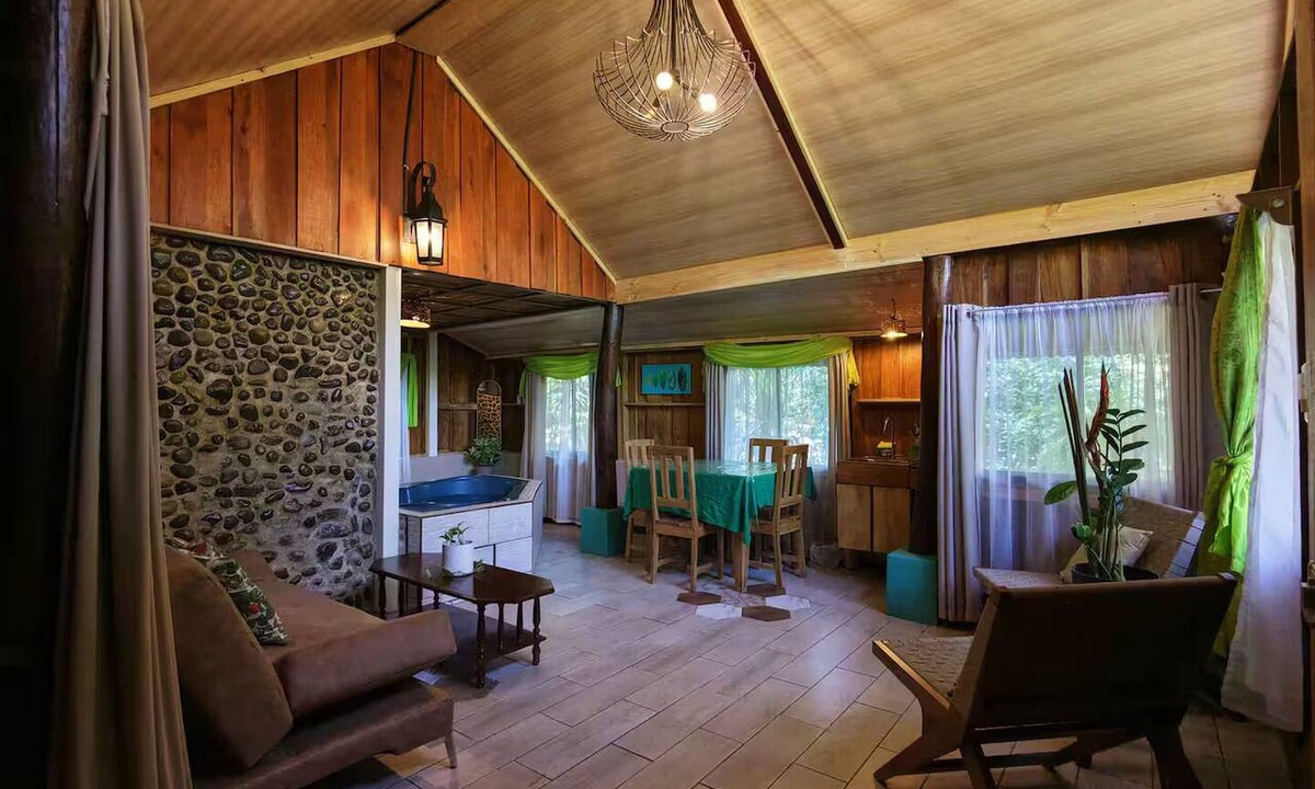Chachagua Cabin | Cabaña en exuberante bosque tropical