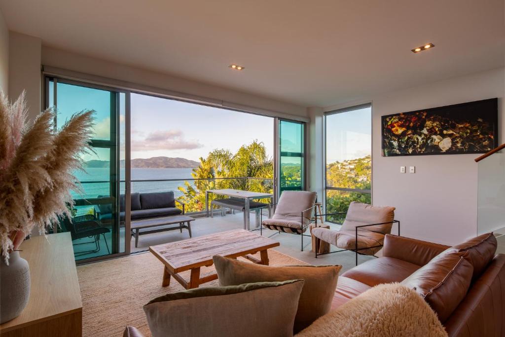 Cable Bay Apartment | Cable Bay Luxury 1 Bedroom Surf Villa