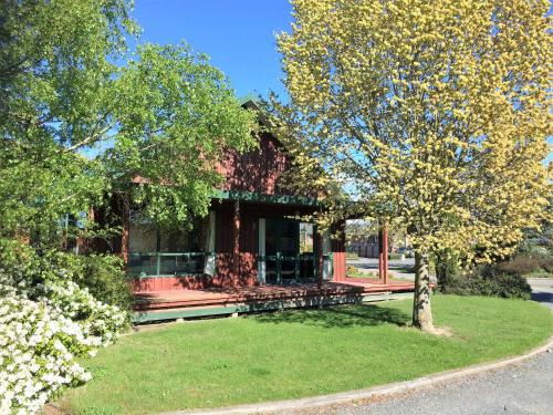 Methven Cabin | Cedar Chalets and Barkers Lodge