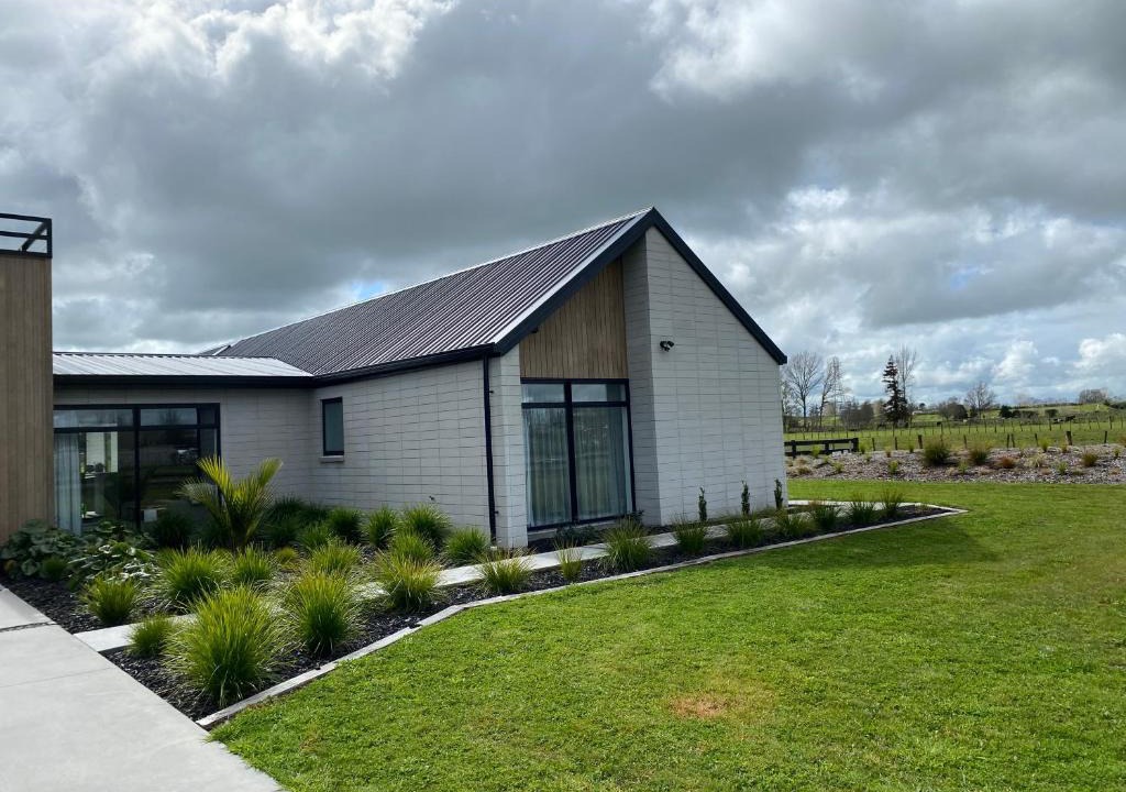 Waikato District House | Central One Bedroom Studio