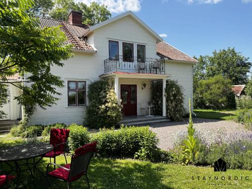 Lidkoping House | Charming and spacious villa near Lidköping