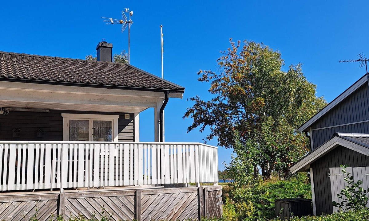 Figeholm House | Charming Figeholm House with Private Jetty and Sauna