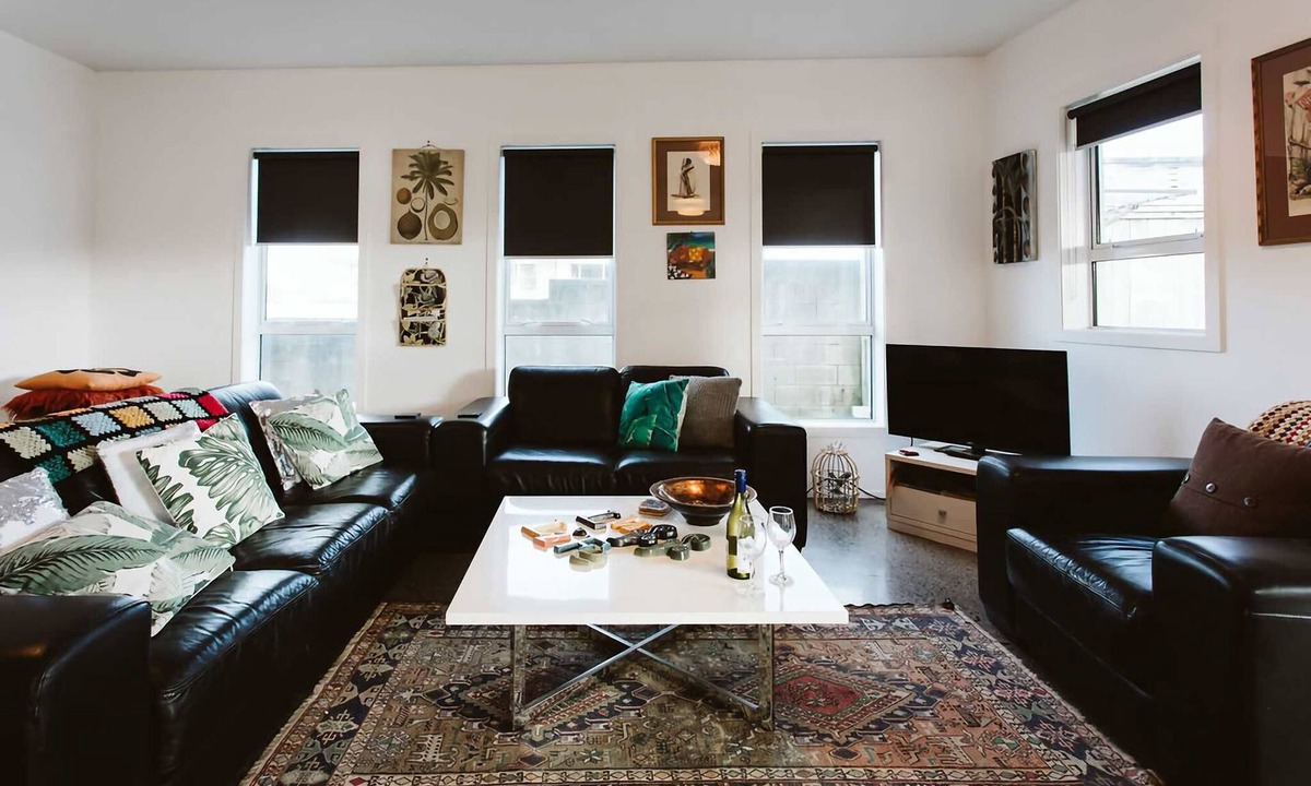 Rewa Villa | Charming Studio Near New Plymouth Beaches