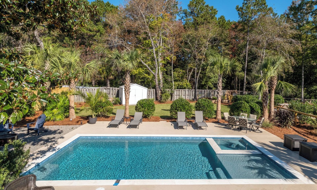 Mount Pleasant House | Charming Upscale Beach House - Master Suite