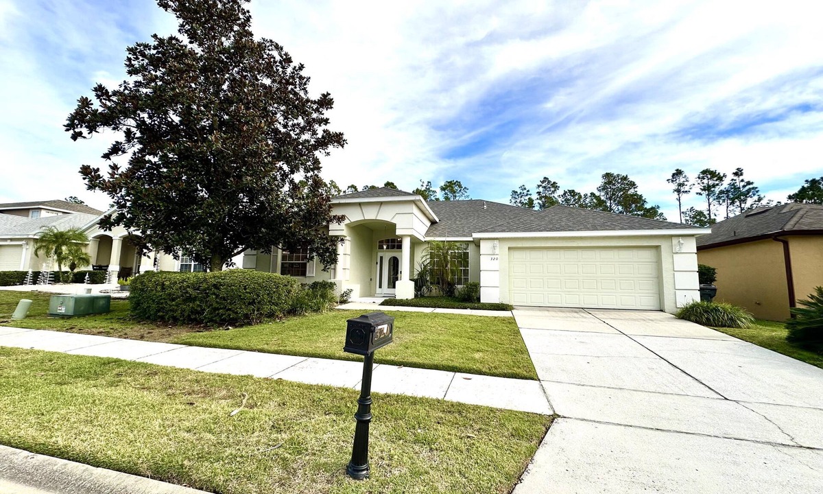 Highlands Reserve House | Classically Elegant 4 Bed Pool Home on Golfing Community