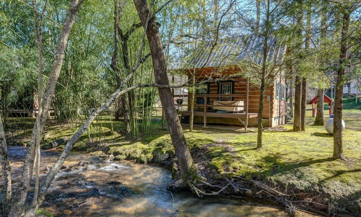 Murphy House | Cobb Creek Cabins