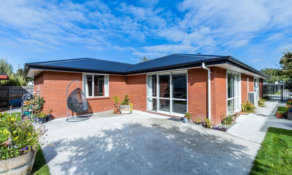 Methven House | Contemporary Methven Abode | Central Location