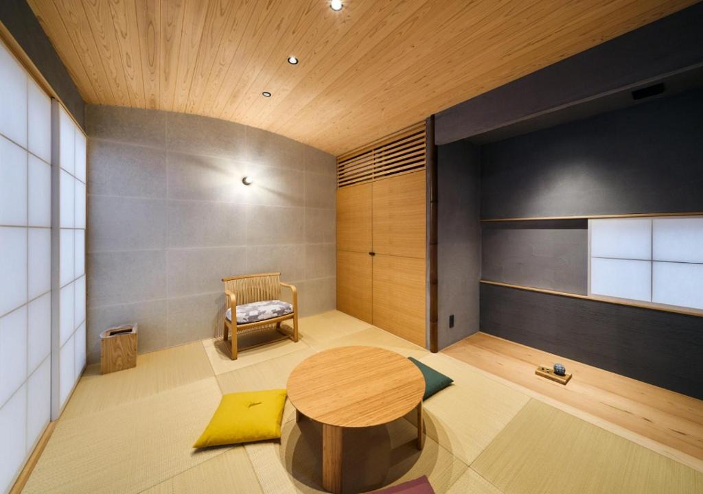 Mitoyo Apartment | Cortile