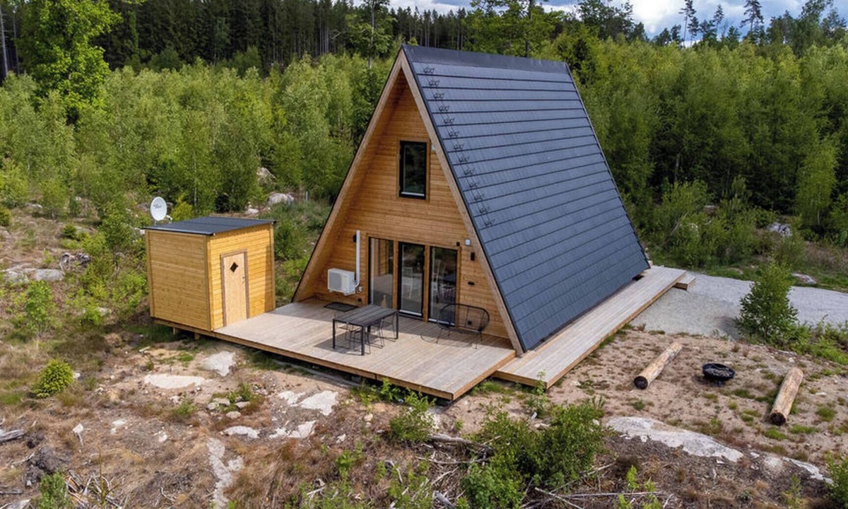 Tvetaryd House | Cozy A-frame cottage surrounded by a magical panorama, incl sauna