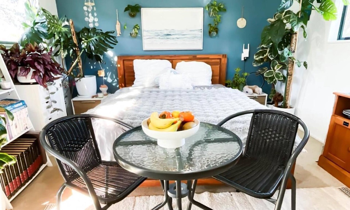 Tirohanga Apartment | Cozy Studio - 5mins to Beach · Outdoor Bath · Breakfast Included · Pets Welcome