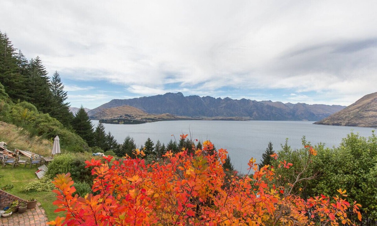 Fernhill Cottage | Crows Nest - Queenstown Holiday Home