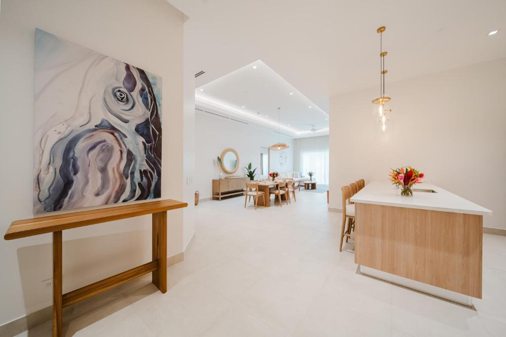 Quepos House | Custom Remote Work Studio with Balcony by Anyplace Old