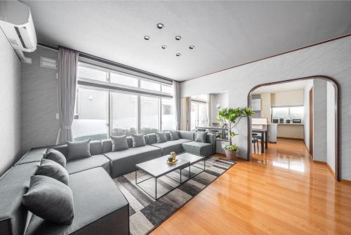 Shiroishi Apartment | E-us Sakaedori House