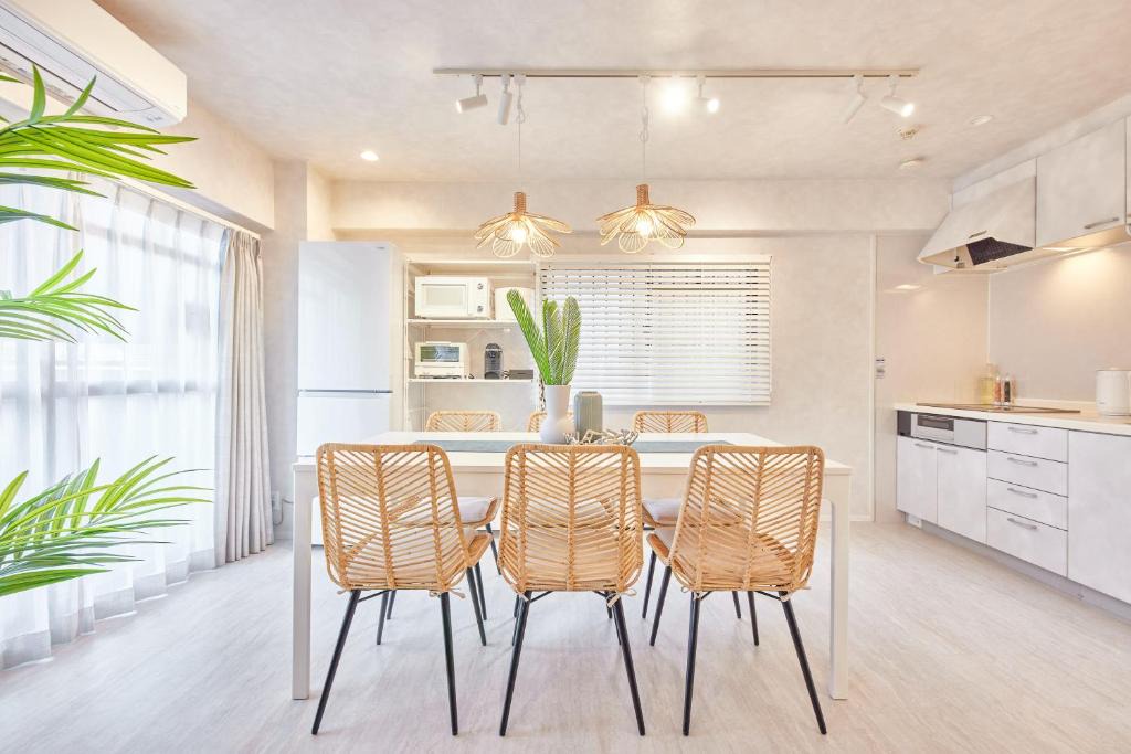 Naniwa Apartment | eni namba west