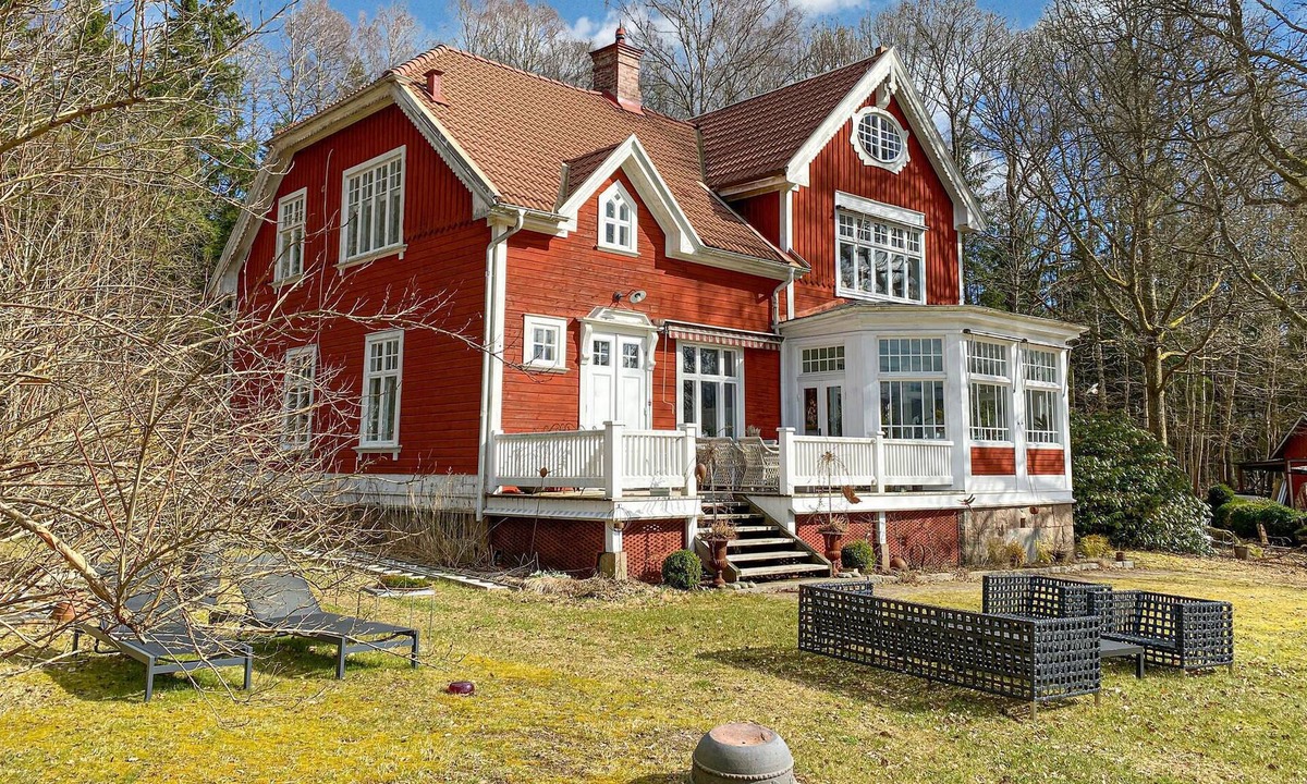 Boras House | Enjoy a relaxing active vacation by the lake, Öresjö