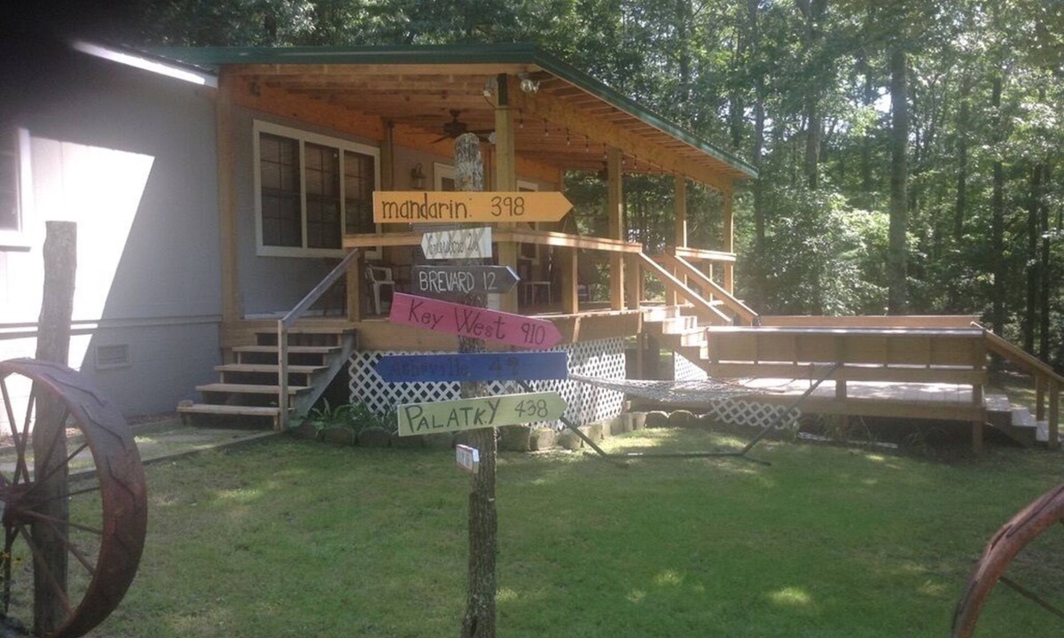 Cedar Mountain House | Explore Nearby Waterfalls & Epic Mountain Biking — Relax in a Pet-Friendly Home!