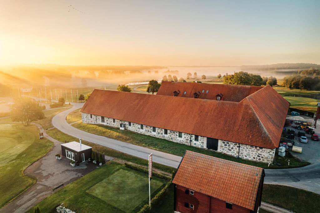 Vasteras Municipality Hotel | Frösåker G&CC