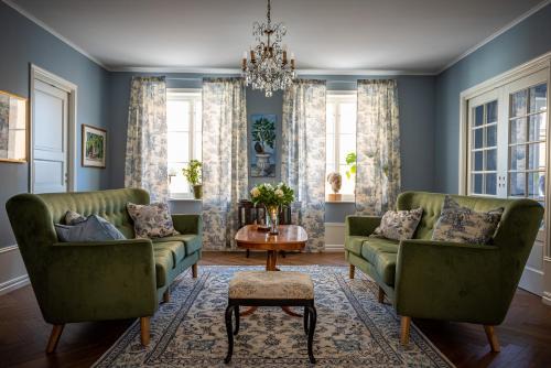 Galgamarken-Trosso Bed & Breakfast | Fregatten Bed & Breakfast