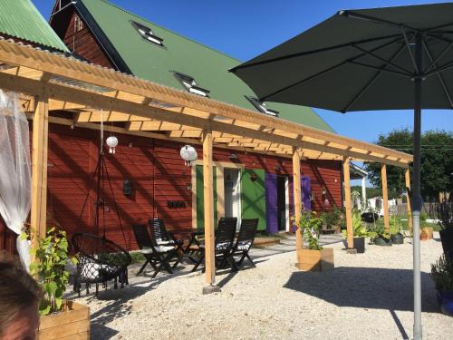 Tingstade Bed & Breakfast | Galleriet BnB