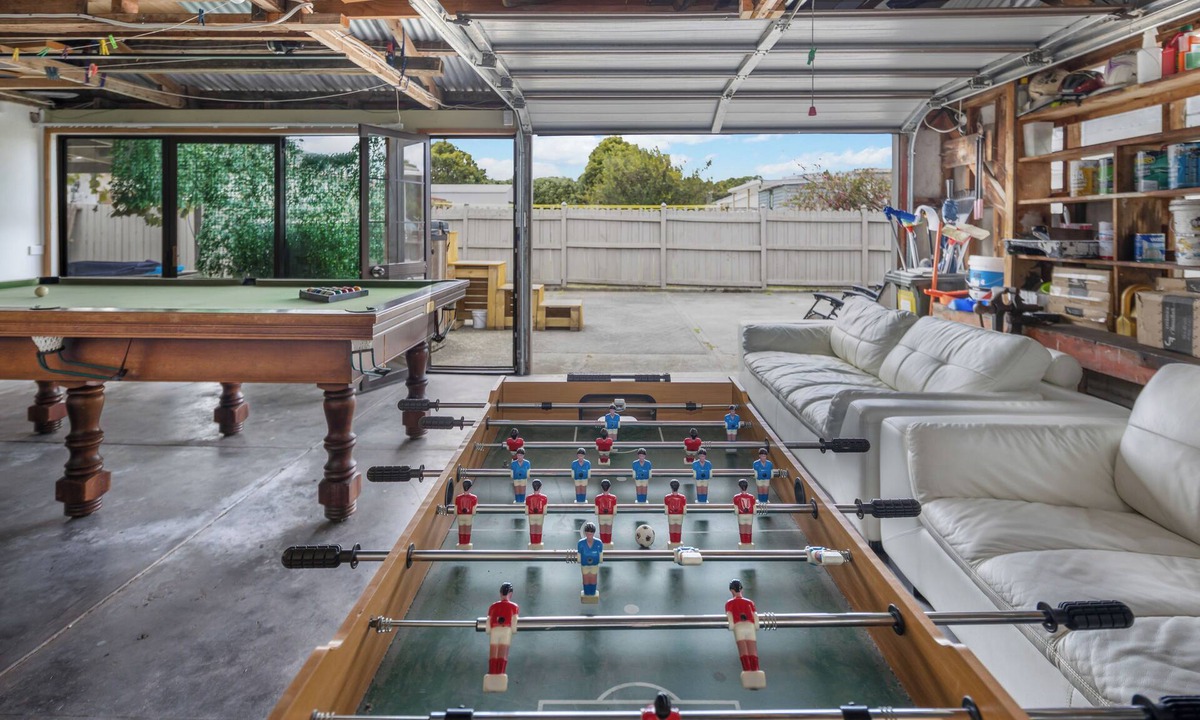 One Tree Point House | Group Getaway: Hot Tub, Beach, Games room
