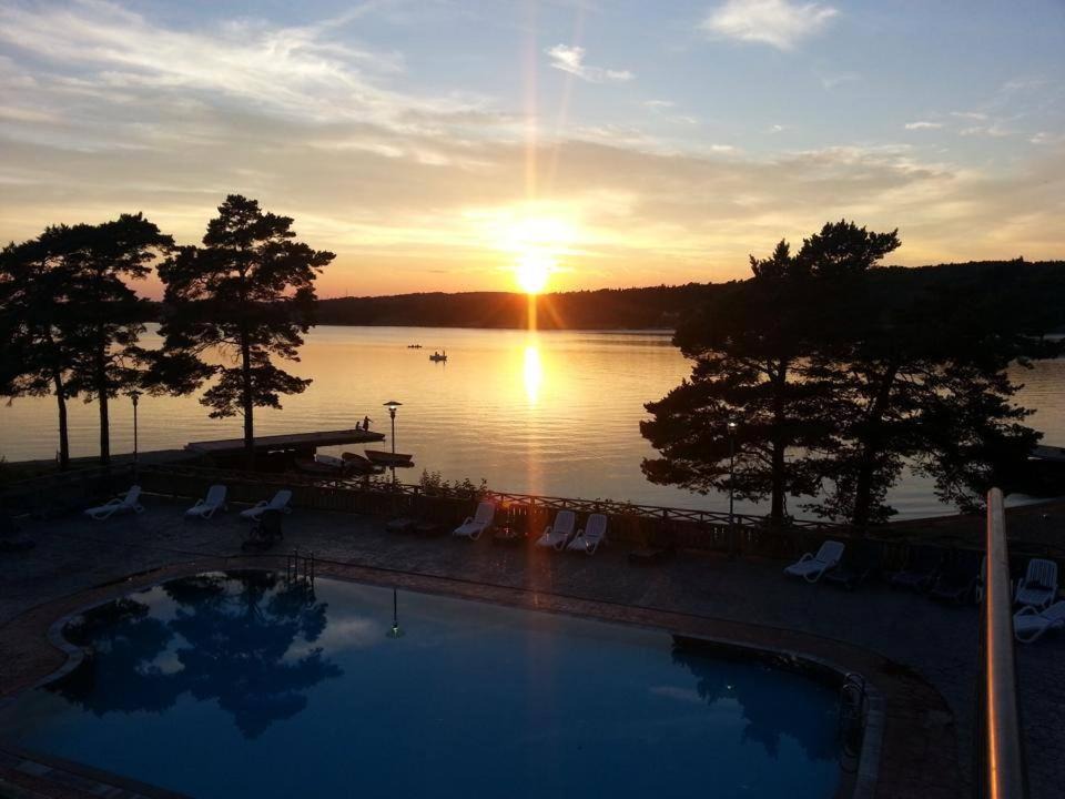 Lokholmen Hostel | Hällestrand Semesterby och Vandrarhem