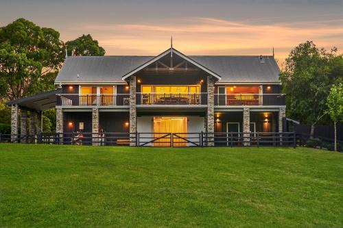 Riverhead Villa | HUs - Boutique Venue & Accommodation