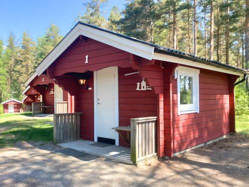 Lovsjo Cabin | Hyltena Stugby
