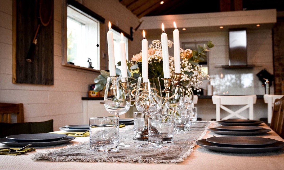 Flen Resort | Idrottsgården lakeside accommodation and events