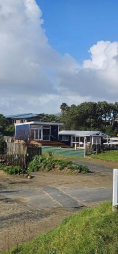 Ahipara House | Kiwi Bach - Beachfront & Sunsets