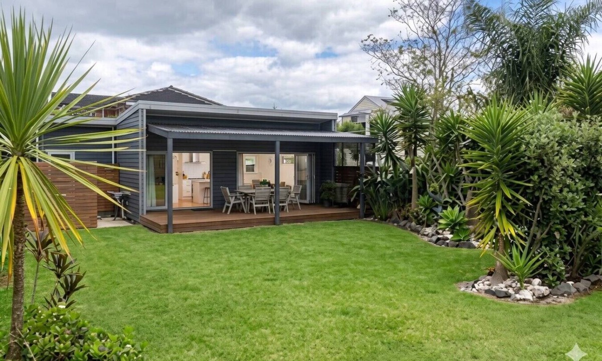 One Tree Point House | Laid-Back Kiwi Bach Steps from the Beach